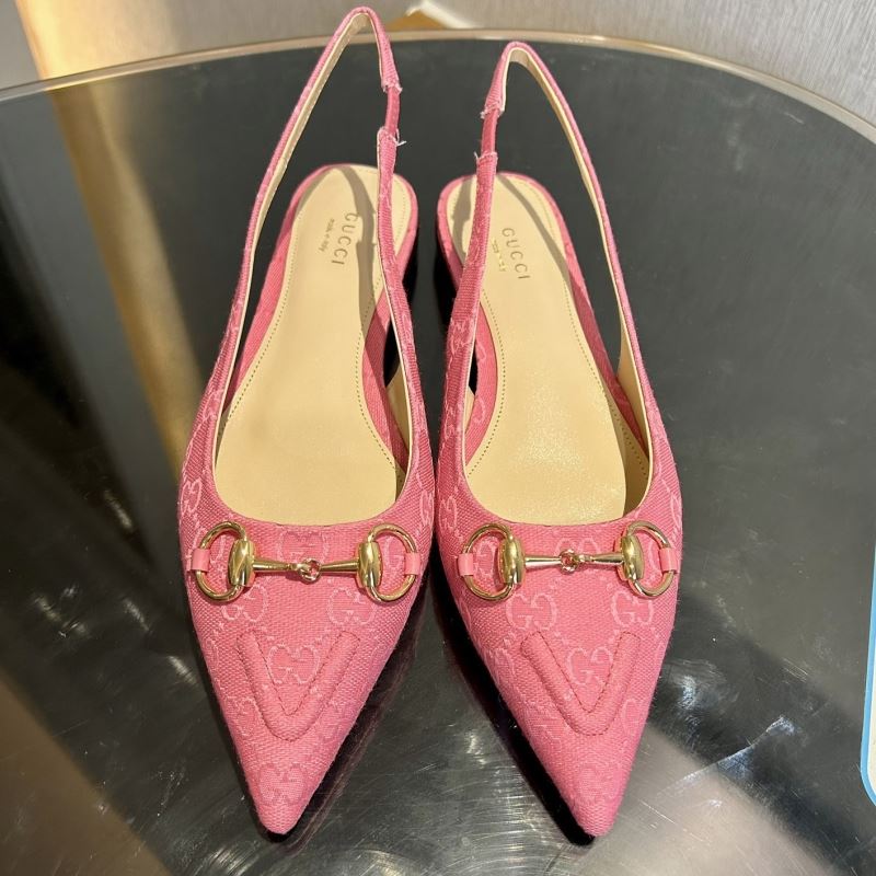 G*u*i sandals
